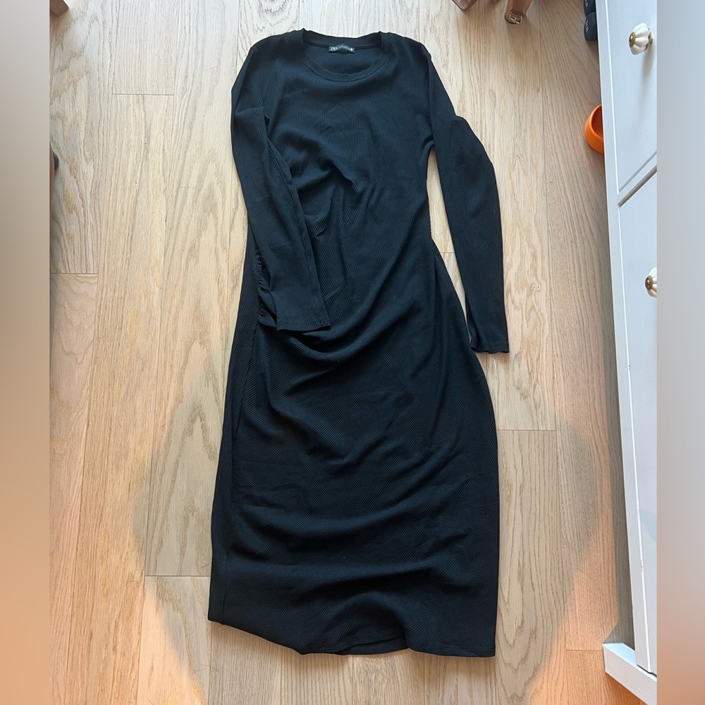 Zara | dress with side ruching | size medium | black